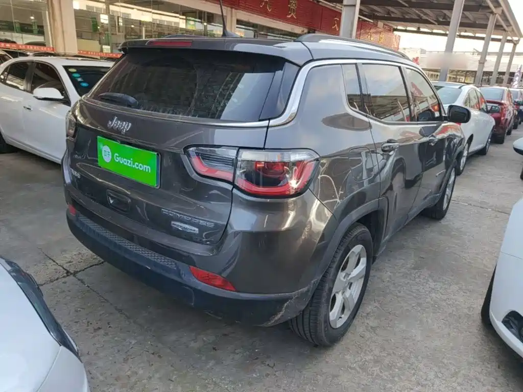 Jeep Compass — миниатюра 7