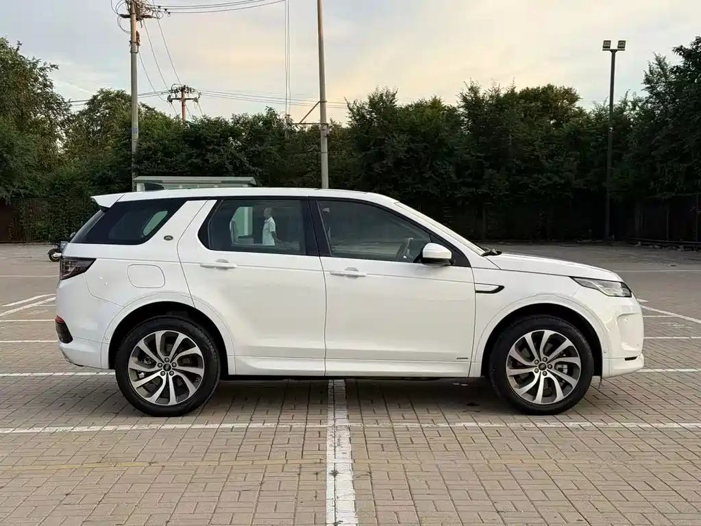 Land Rover Discovery Sport Sport 2021 P300e