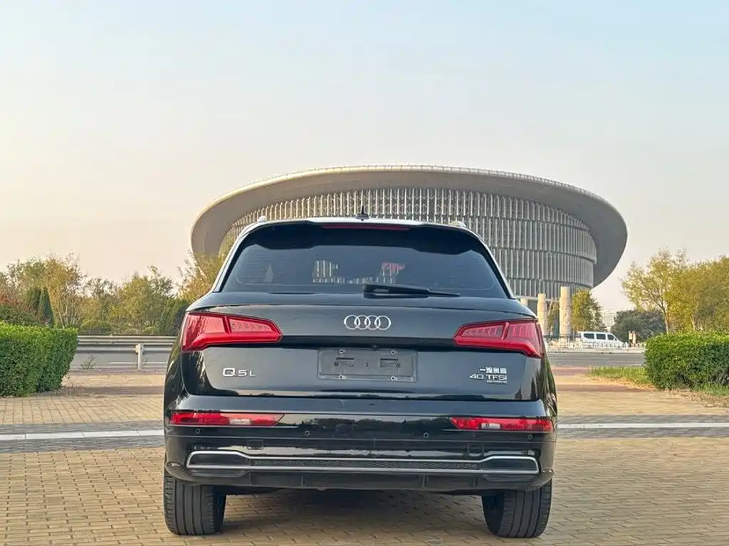 Audi Q5L — миниатюра 5