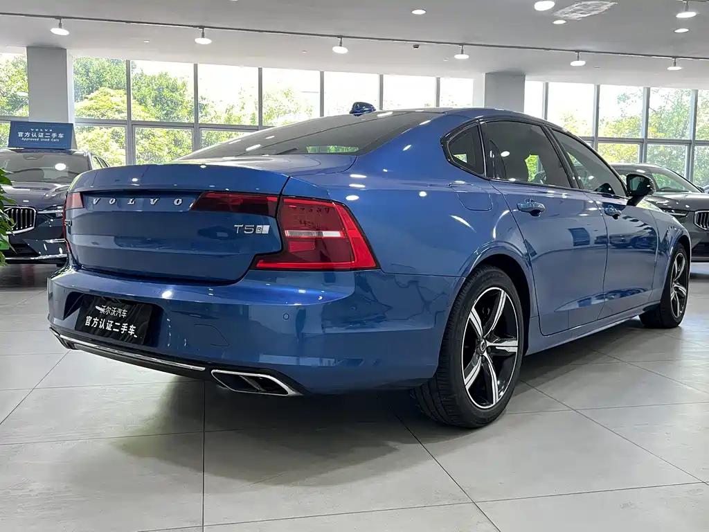 Volvo S90 — миниатюра 6