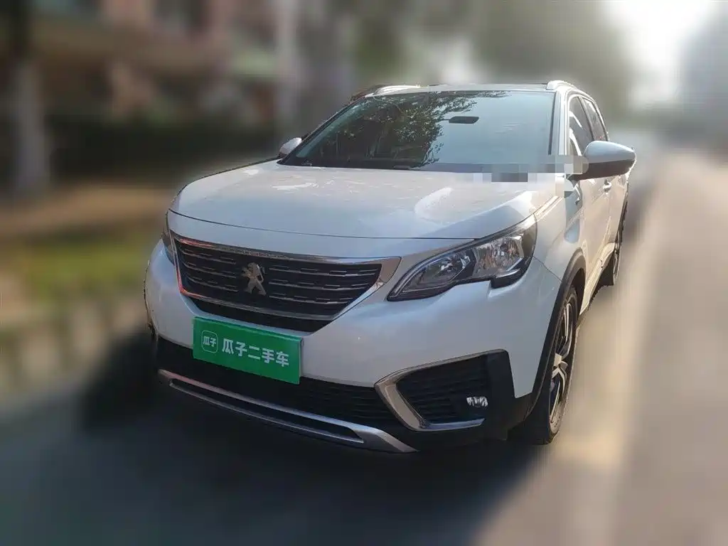 Купить Peugeot 5008