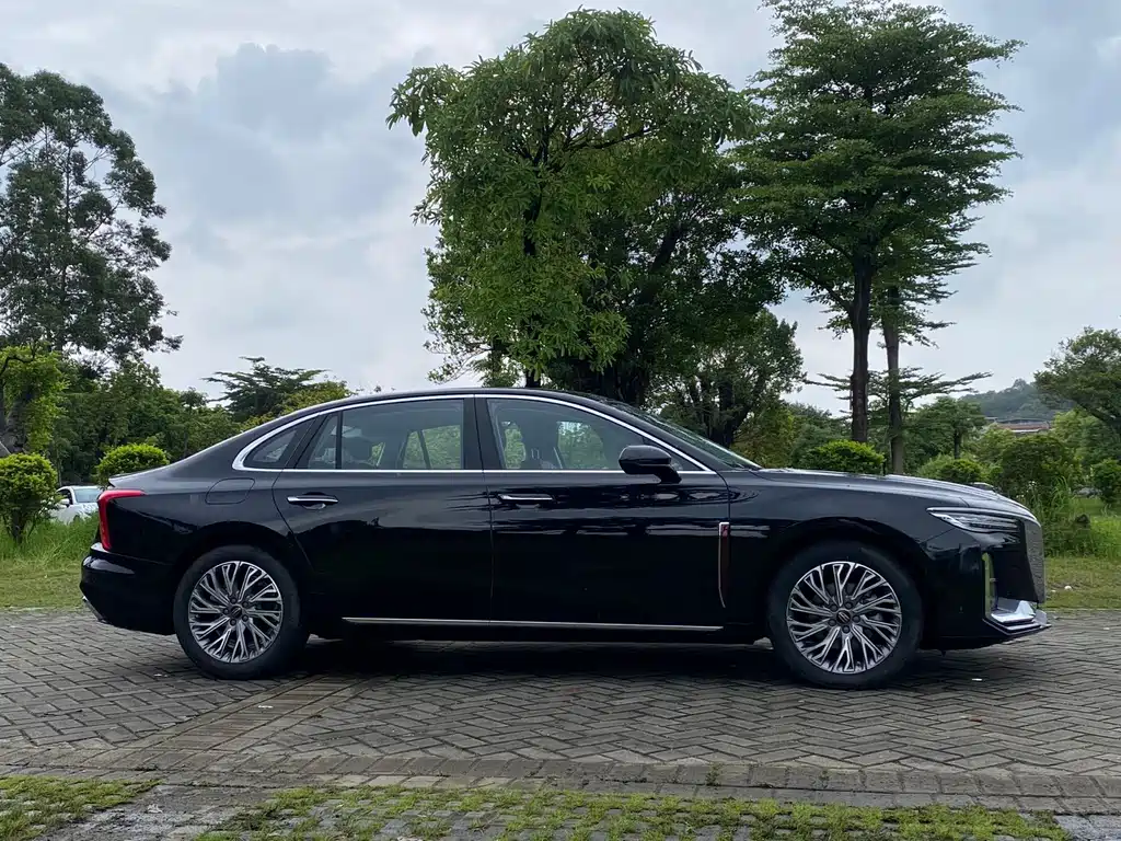 Hongqi Hongqi H5 — миниатюра 23