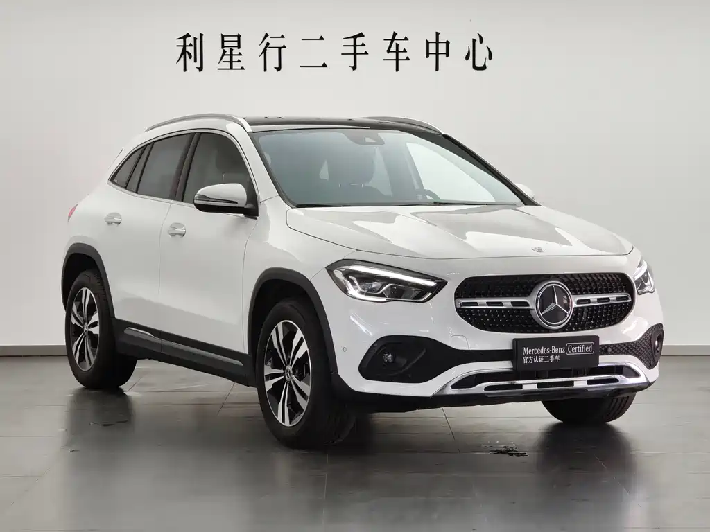 MERCEDES-BENZ GLA