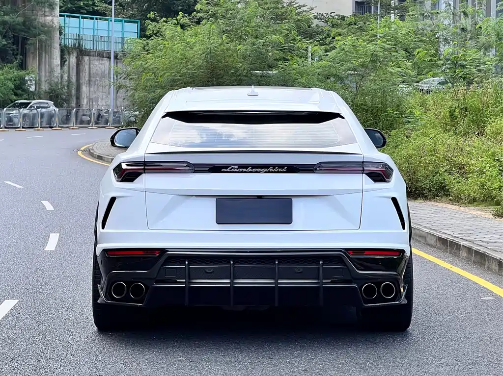 Lamborghini Urus — миниатюра 11