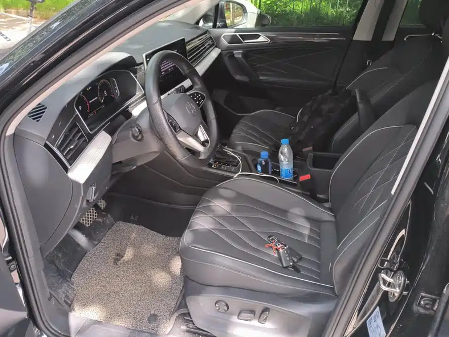 Volkswagen Tiguan L L 2023 300TSI AT Smart