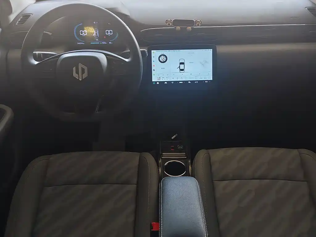 Leapmotor Leapmotor T03 — миниатюра 8