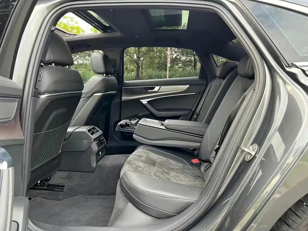 Audi A6L — миниатюра 6