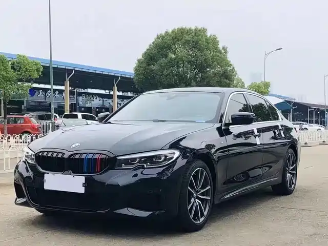 BMW  3 SERIES