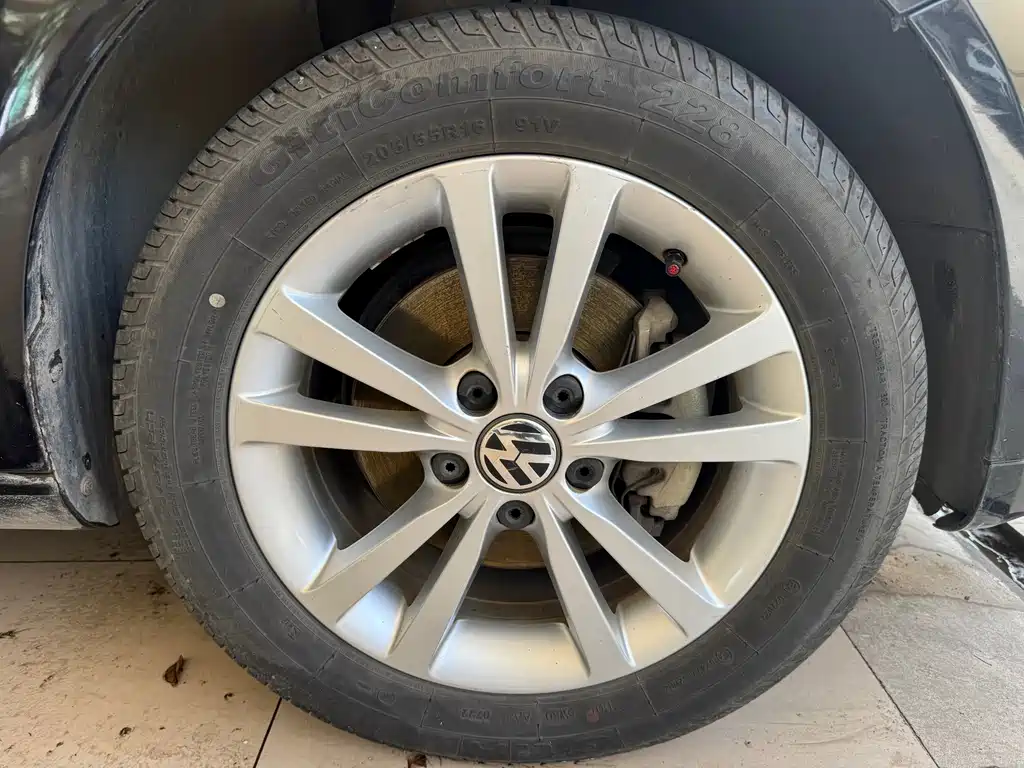 Volkswagen Sagitar — миниатюра 5