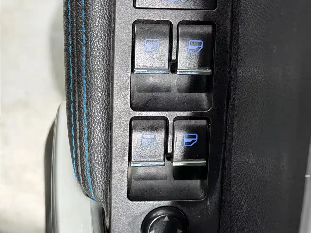Geely New Energy — миниатюра 6
