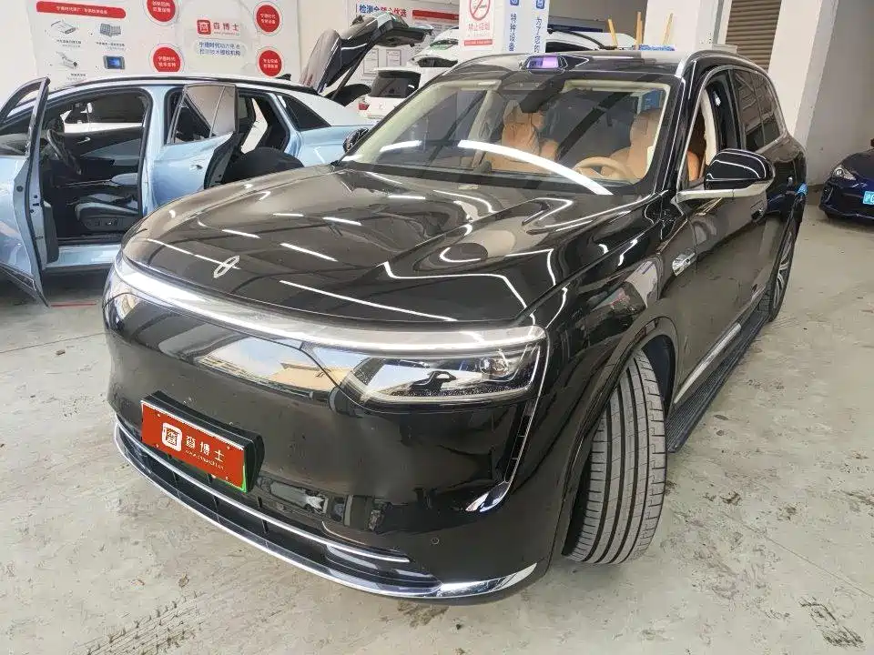 AITO Wenjie AITO M8