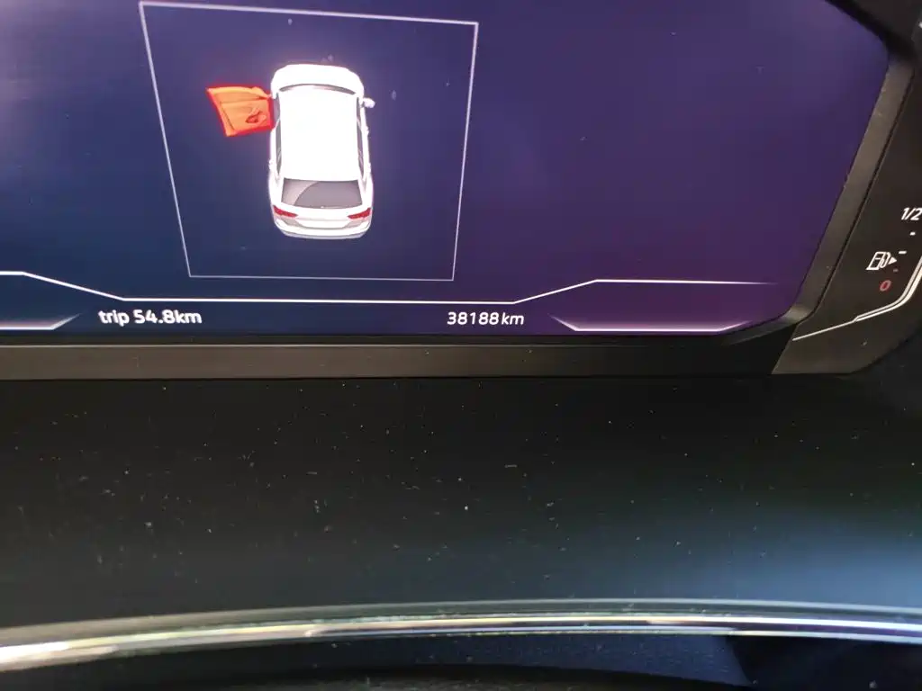Volkswagen Tiguan L PHEV — миниатюра 13