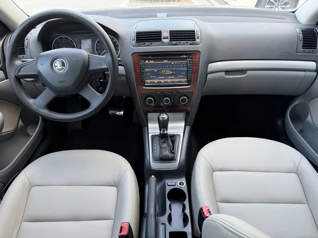 Skoda Octavia — миниатюра 7