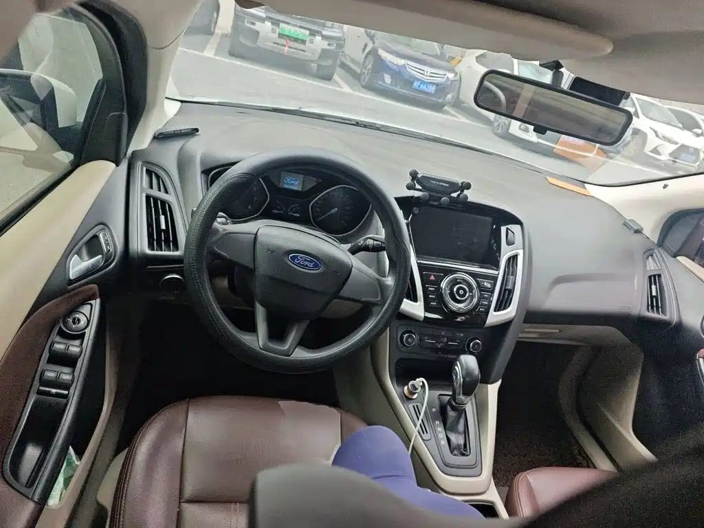 Ford Focus — миниатюра 6