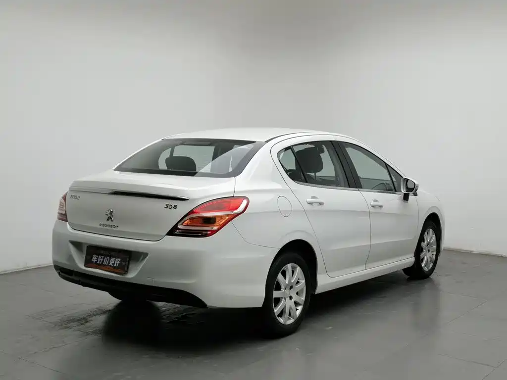 Peugeot 308 — миниатюра 2