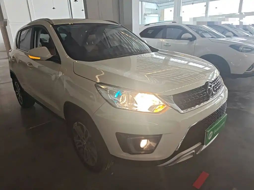 BAIC Senova X35 — миниатюра 4