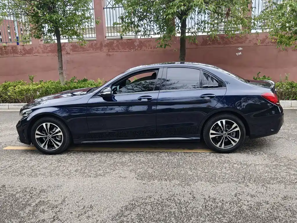 Mercedes-Benz C-Class — миниатюра 4