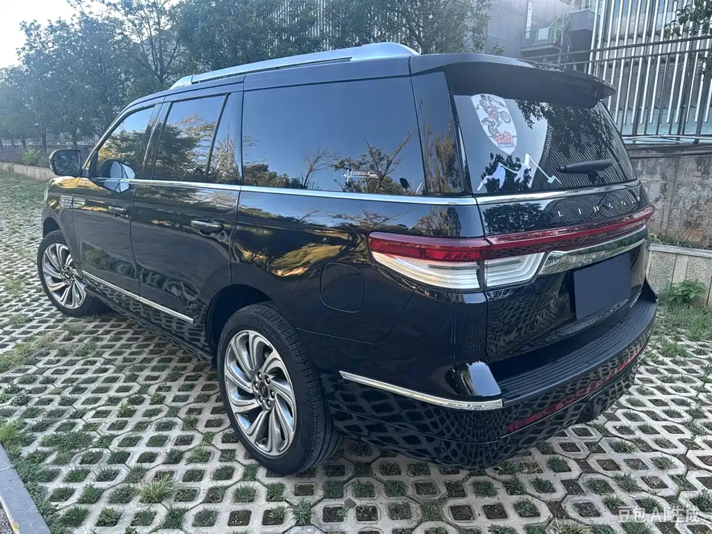 Lincoln Navigator — миниатюра 4