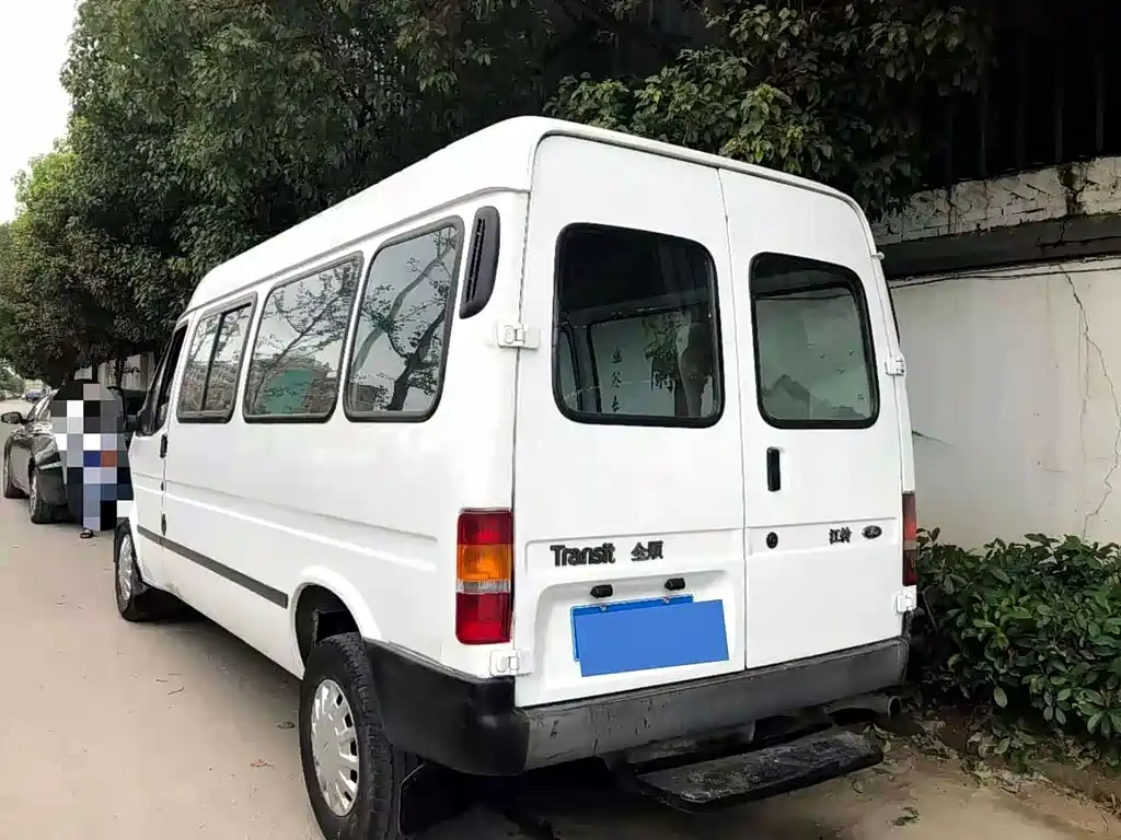 Ford Transit Classic — миниатюра 10