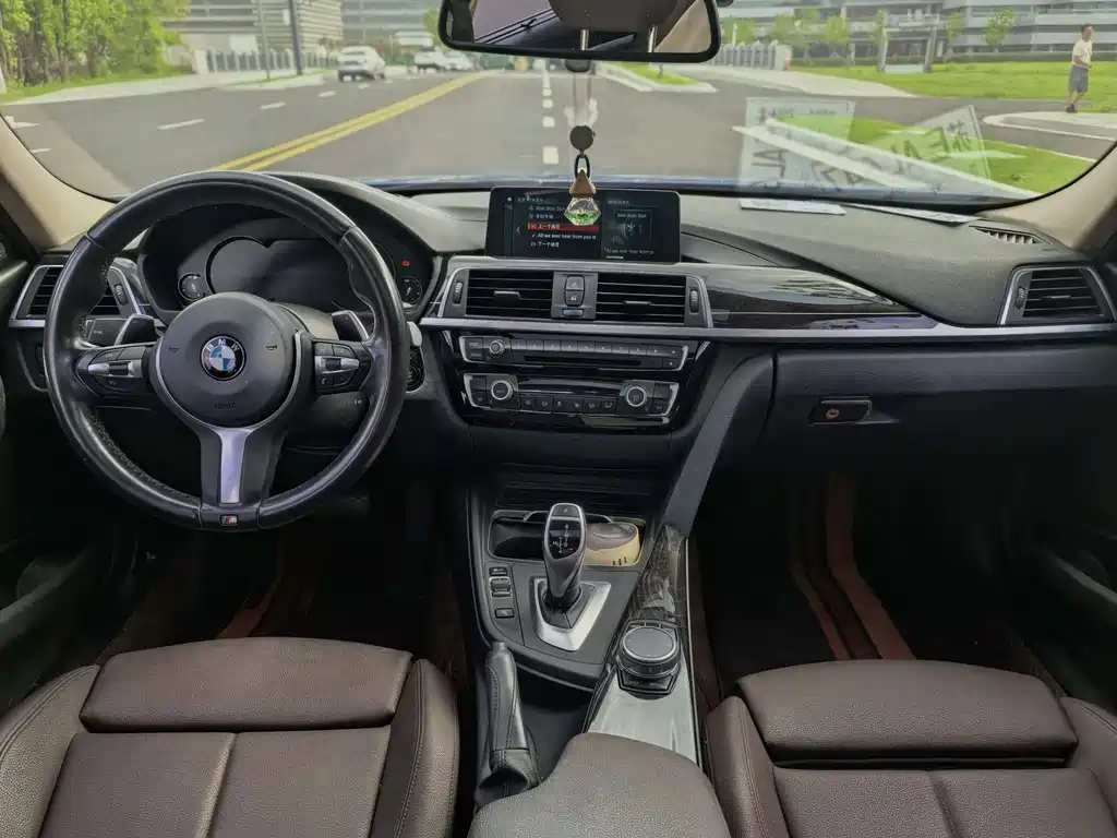 BMW 3 Series — миниатюра 9