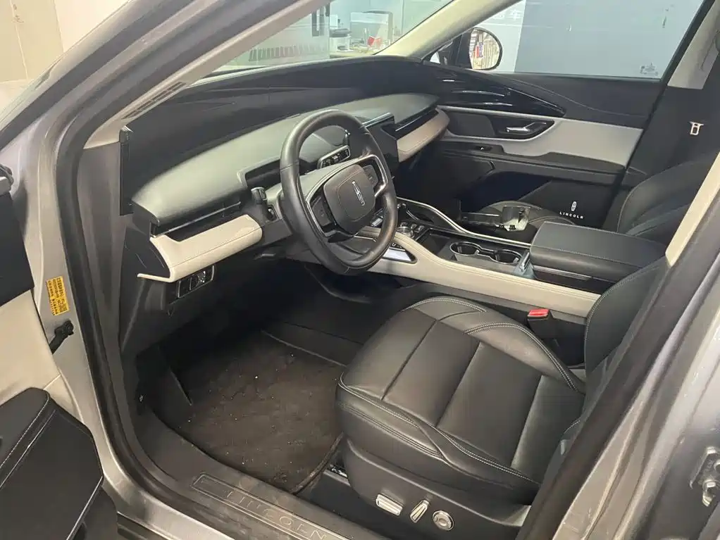 Lincoln Nautilus 2025 2.0T