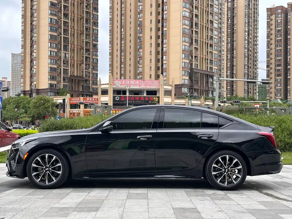 Cadillac CT5 — миниатюра 7