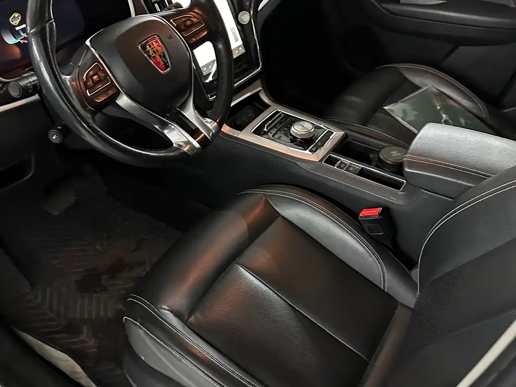 ROEWE RX5 NEW ENERGY