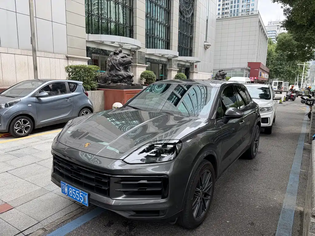 Porsche Cayenne 2024