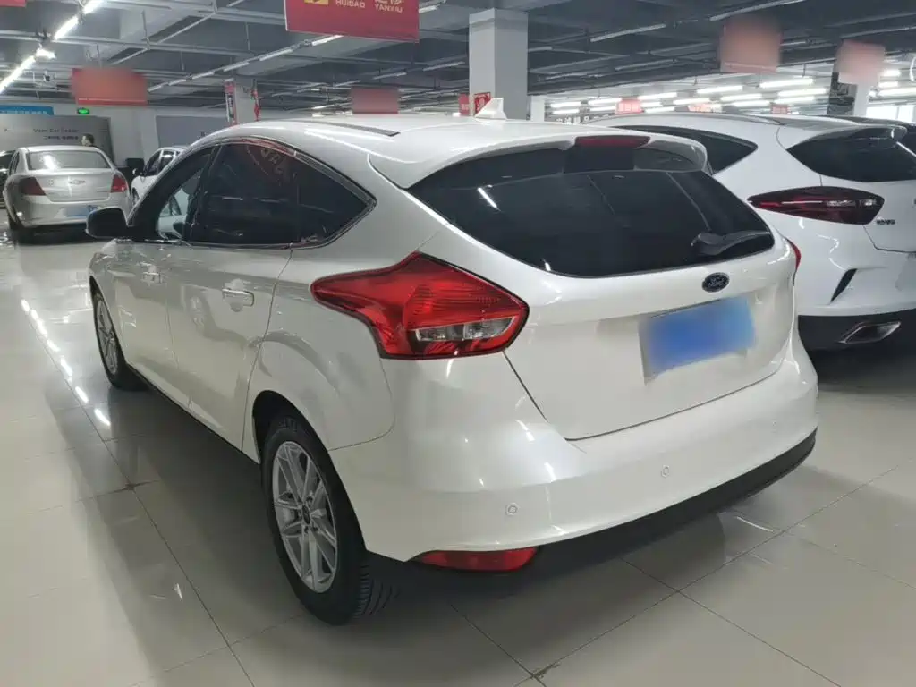 Ford Focus — миниатюра 5