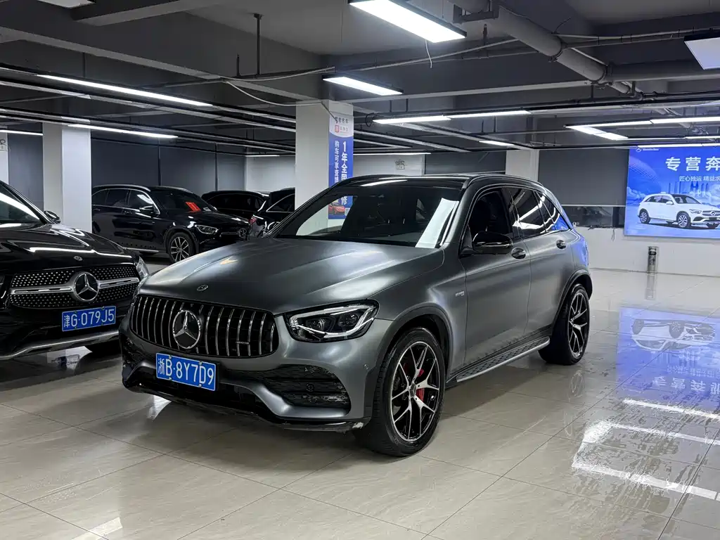 MERCEDES-BENZ GLC AMG