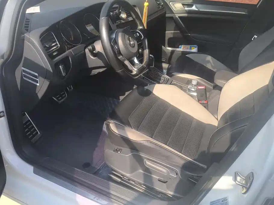 Volkswagen Golf — миниатюра 9