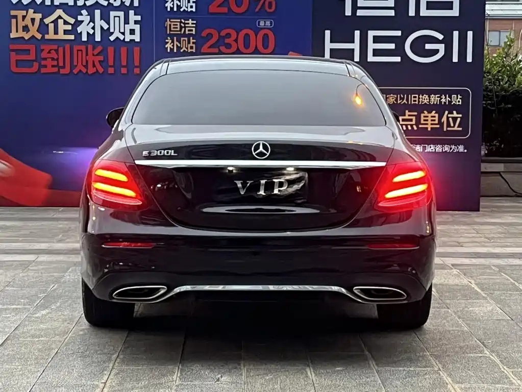 Mercedes-Benz E-Class — миниатюра 9