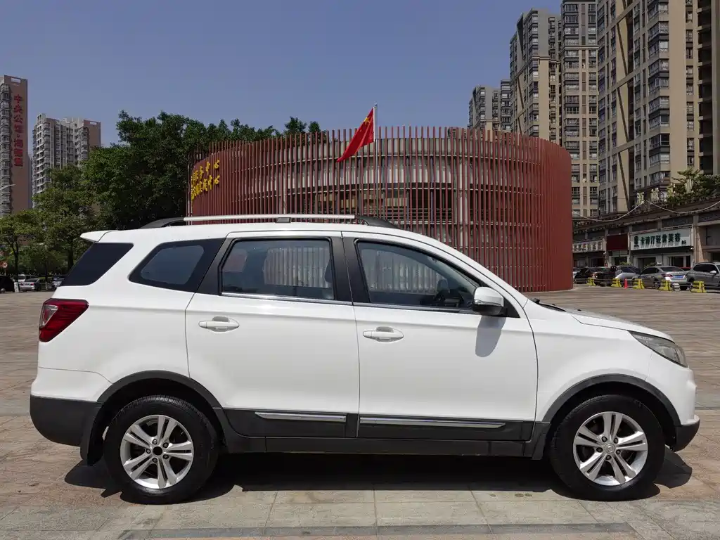 BAIC S3 2016 1.5L MT Comfort V