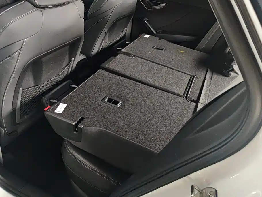 Audi Q2L e-tron — миниатюра 11