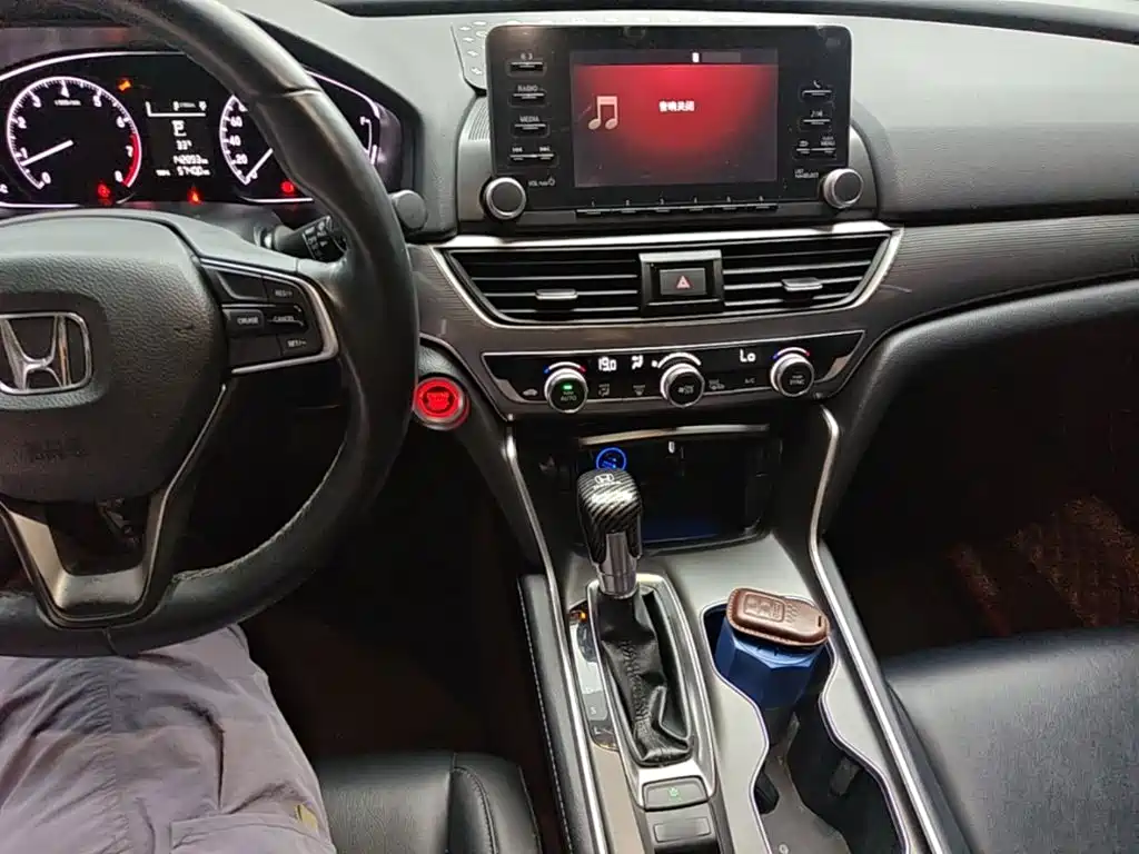 Honda Accord — миниатюра 10