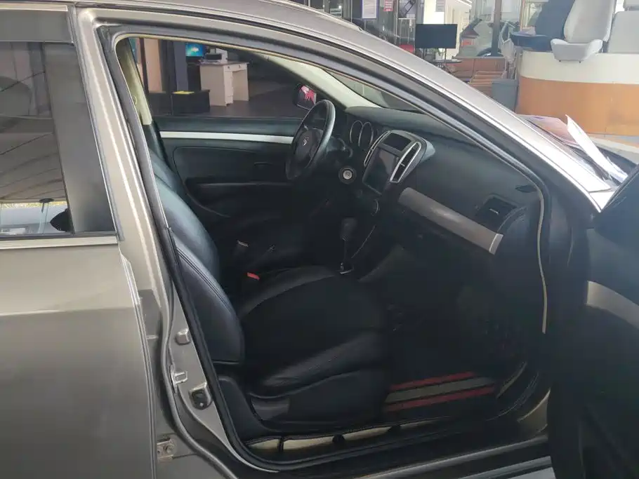 Nissan Sylphy — миниатюра 8