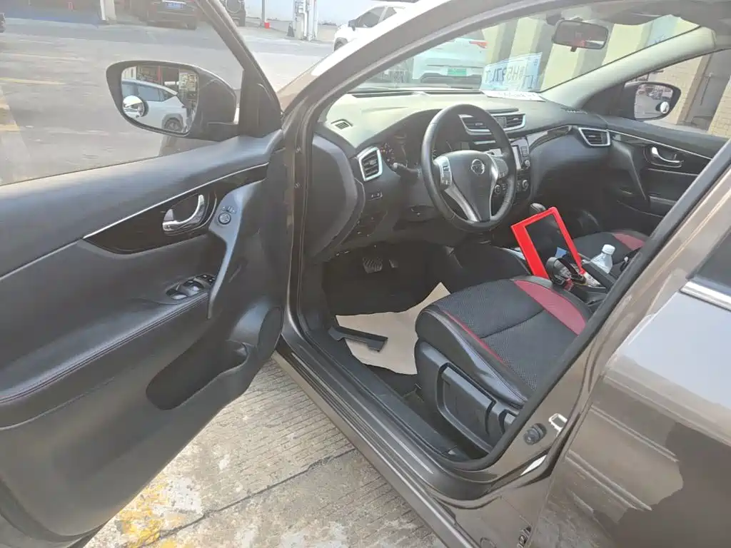 Nissan Qashqai — миниатюра 16