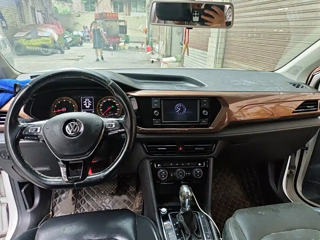 Volkswagen Tharu — миниатюра 12