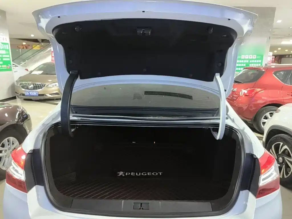 Peugeot 408 — миниатюра 19
