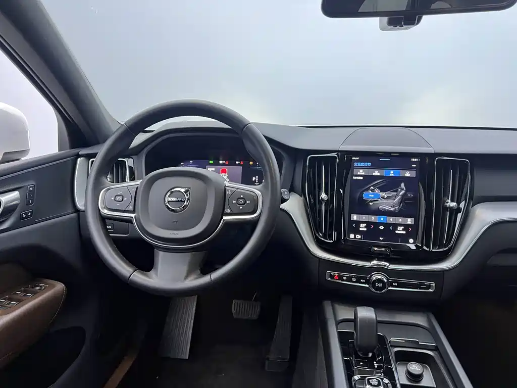 Volvo XC60 — миниатюра 10