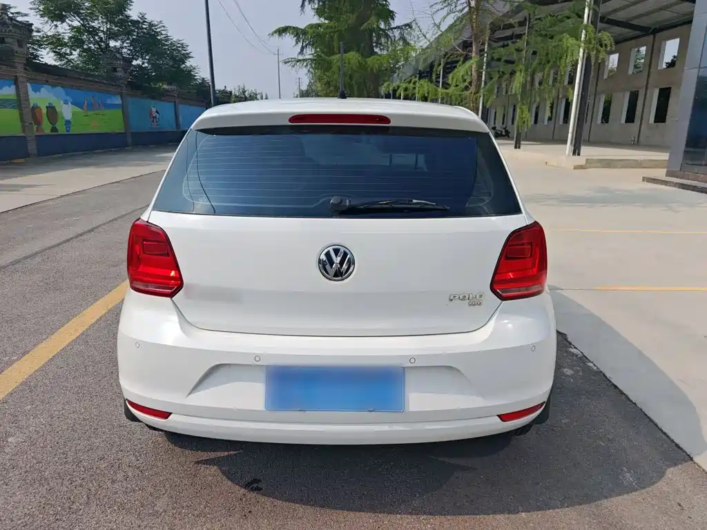 Volkswagen Polo — миниатюра 6