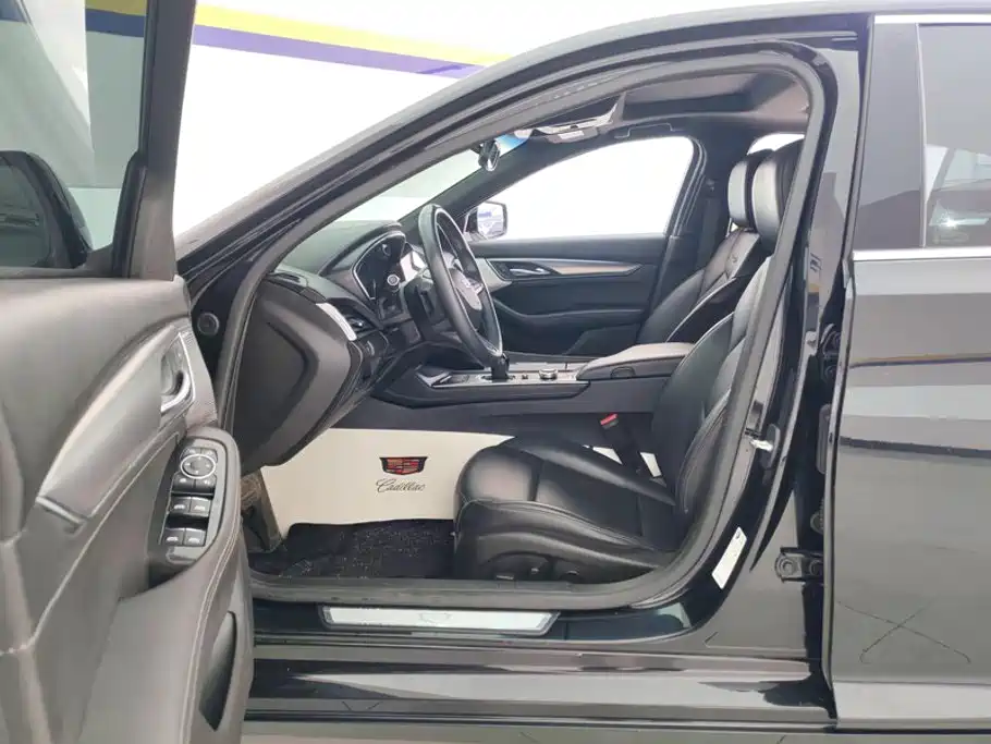 Cadillac CT5 — миниатюра 9