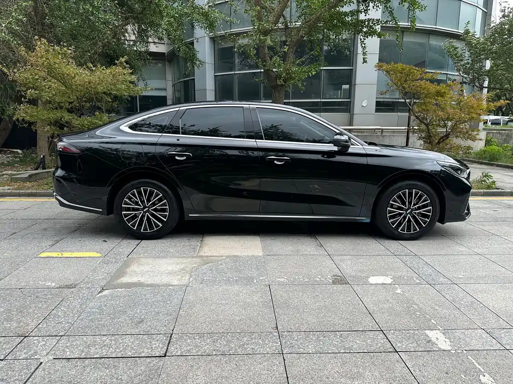 Geely Emgrand — миниатюра 11