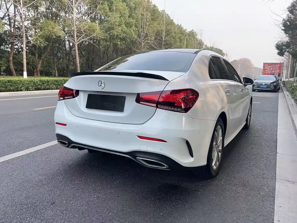 MERCEDES-BENZ A CLASS