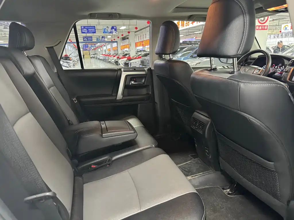 Toyota 4Runner 2020 4.0L AT