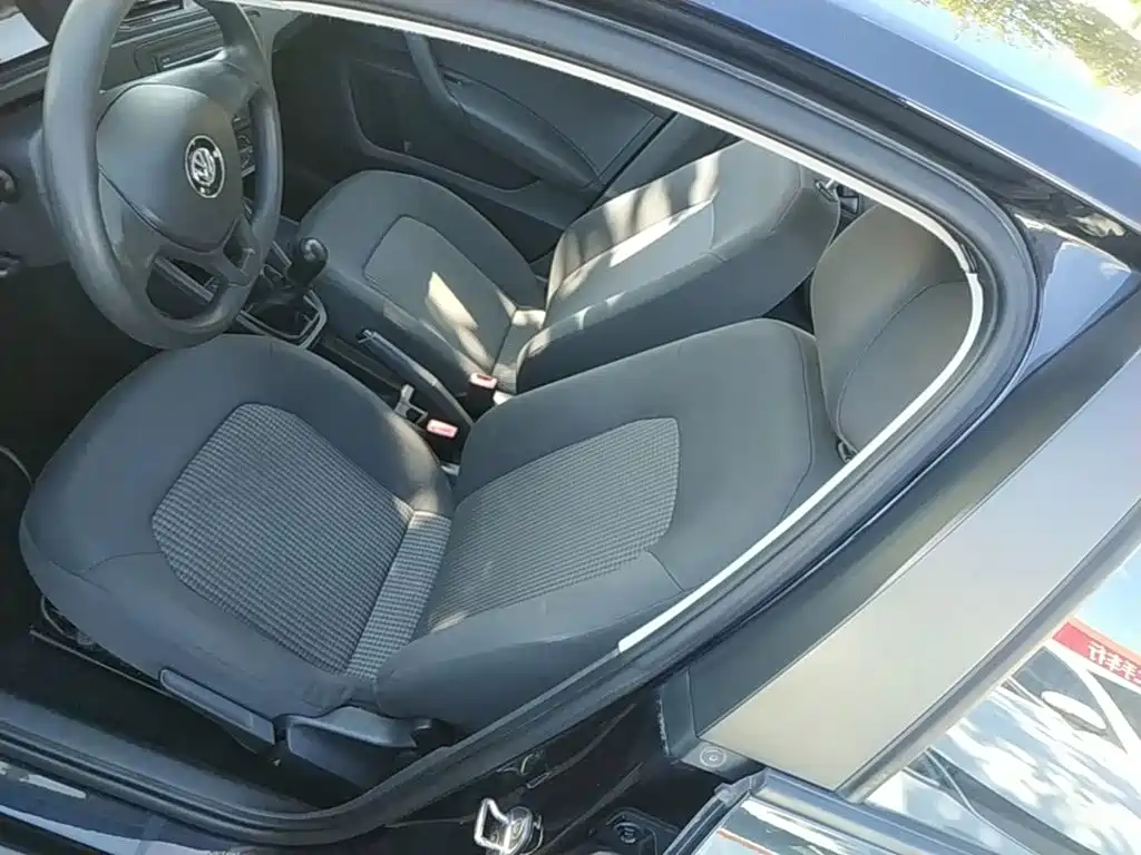 Volkswagen Santana — миниатюра 15