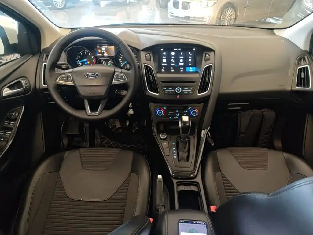 Ford Focus — миниатюра 10