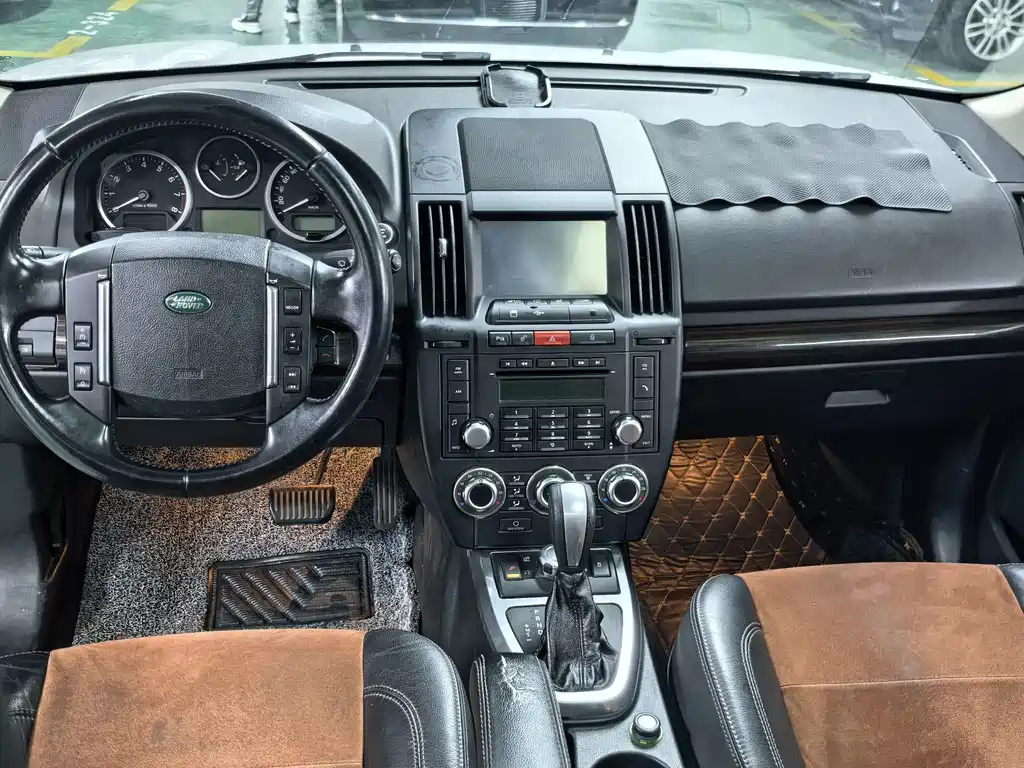Land Rover 2 011 3.2L i6 SE