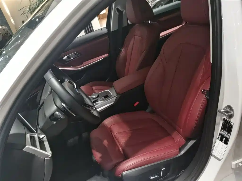 BMW 3 Series - фото 15