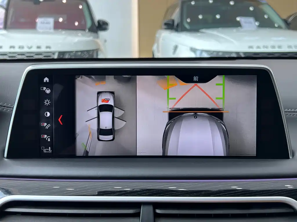 BMW 7 Series — миниатюра 11